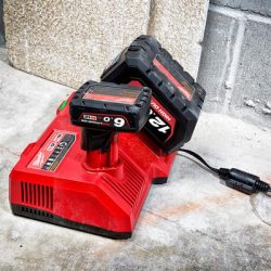 Milwaukee Batteries Et Chargeur