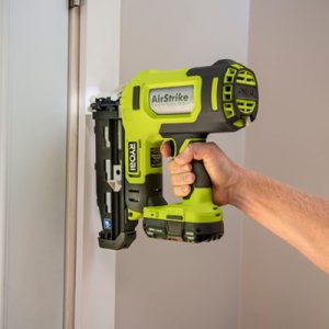 Cloueur sans fil Ryobi