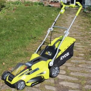 Tondeuse Ryobi pour un entretien précis de la pelouse
